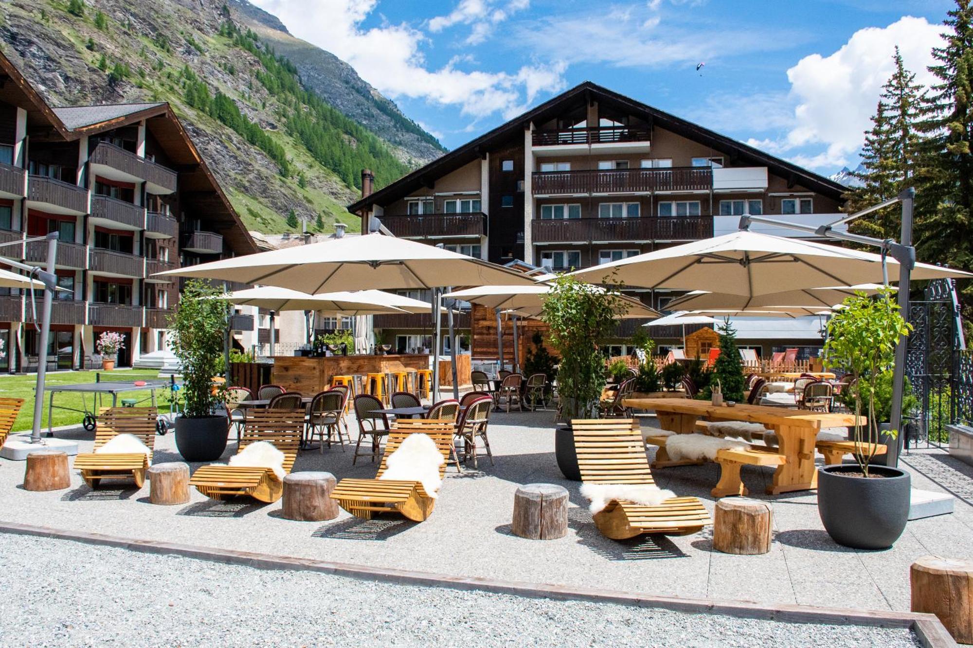 Schweizerhof Zermatt - A Small Luxury Hotel Esterno foto
