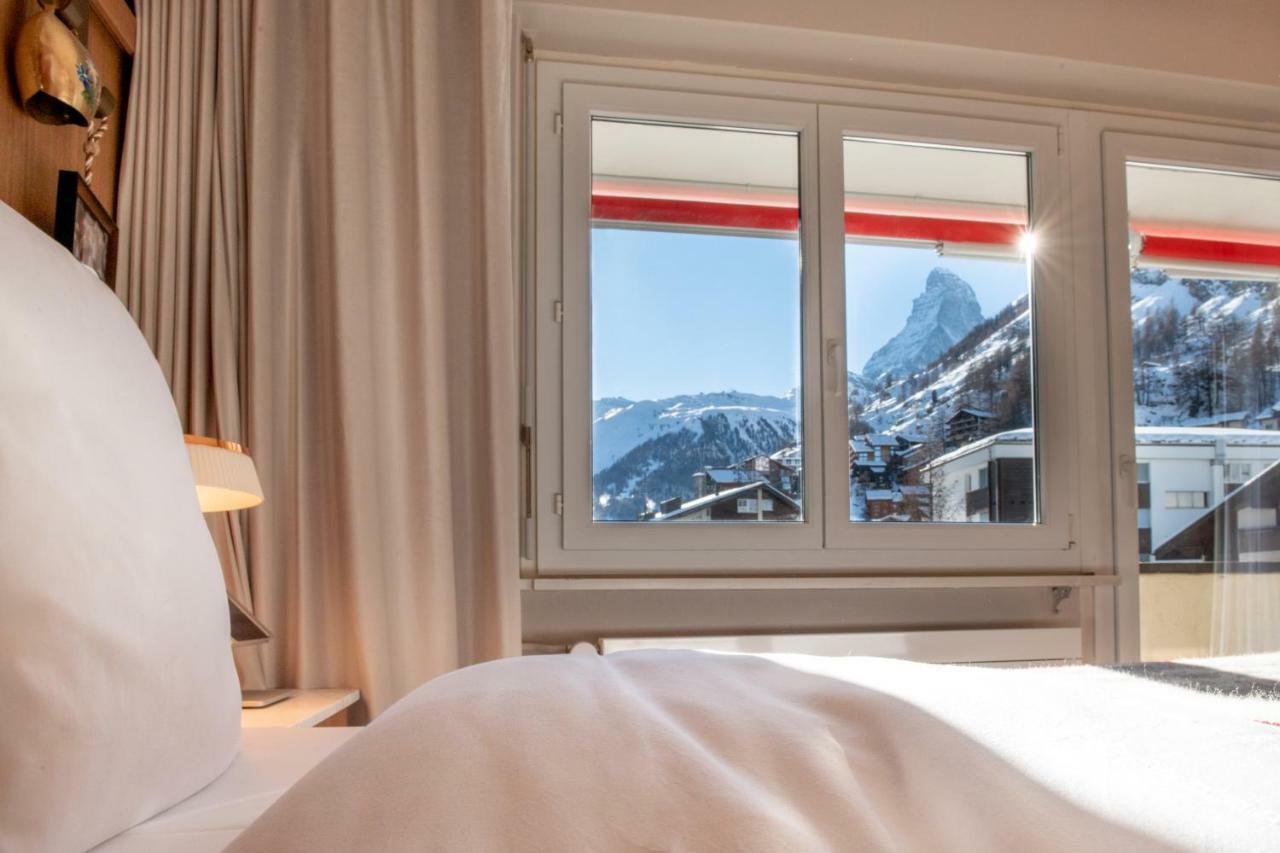 Schweizerhof Zermatt - A Small Luxury Hotel Esterno foto